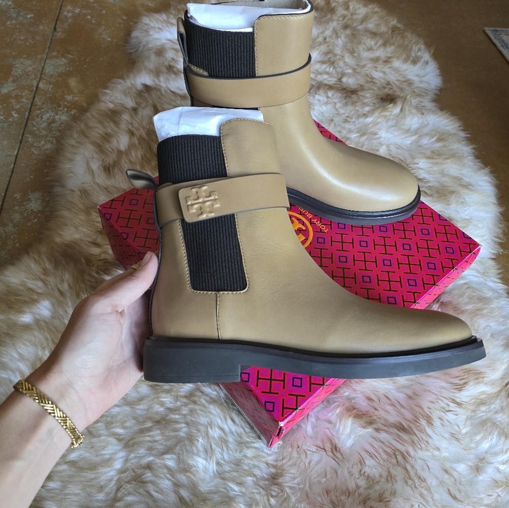 NIB Tory Burch Double T Chelsea Boots